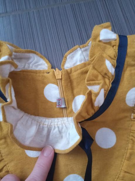 Horčicove šaty, 104