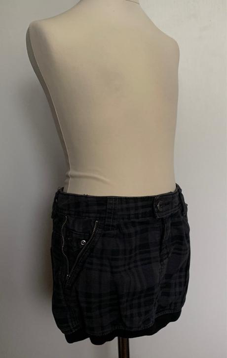 Benetton krátka sukňa, benetton,128