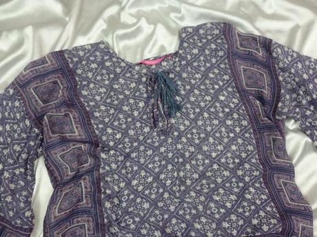 Kvalitná vzdušná blúzka, s