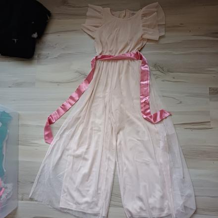 Slávnostný overal, 146