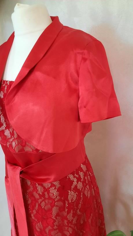 9.šaty červené ramienkovè  s bolerkom 46, 46