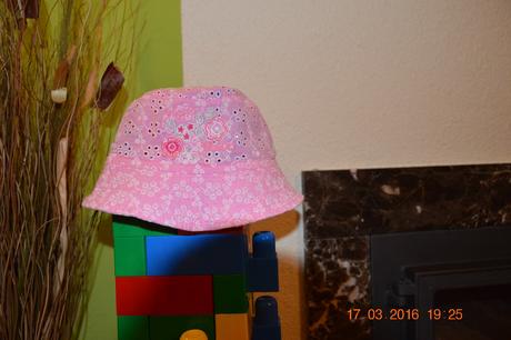 Viac druhov čiapok pre slečnu, 92