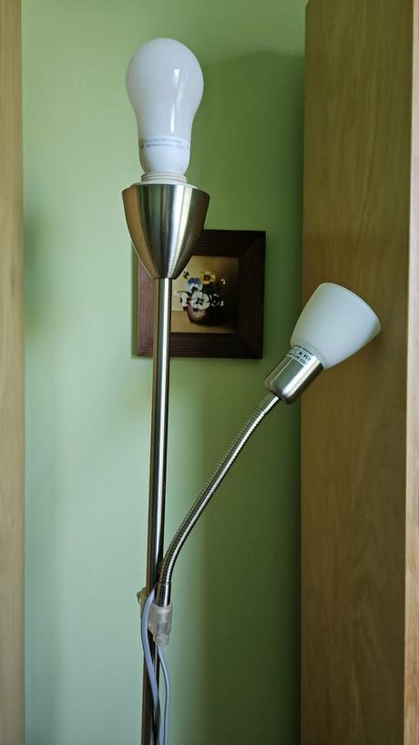 Vysoka stojaca lampa ikea, model tagarp,
