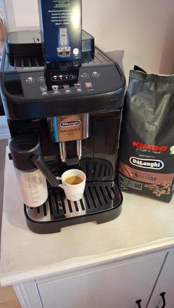 Kávovar delonghi, 