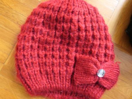 13 ks rozne kvalitne,krasne damske/detske ciapky, desigual,m