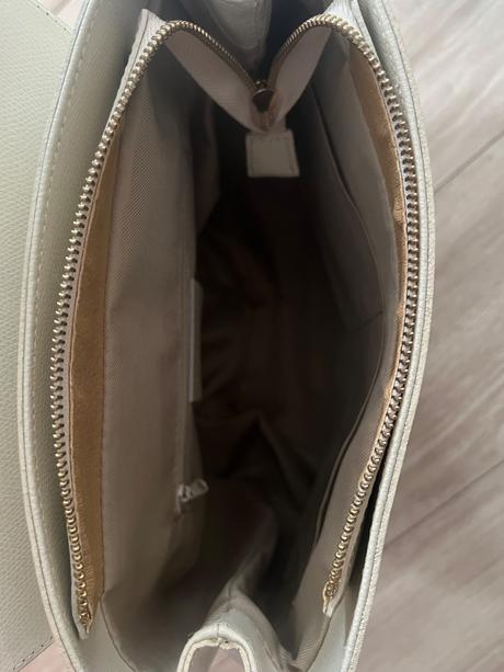 Krasny kremovy/ivory novy kozeny ruksak lubive, 