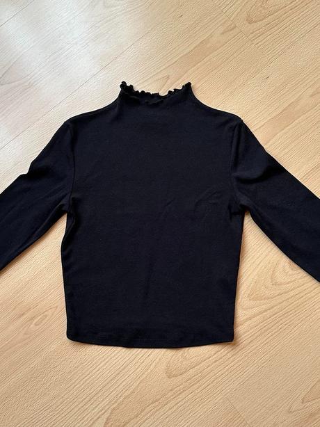 Čierny rolák značky bershka, bershka,xs