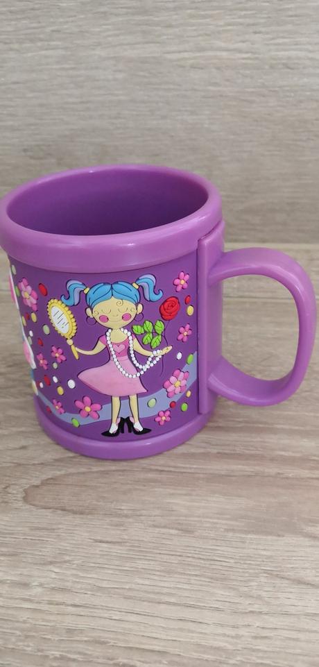 Hrnček na farbičky,