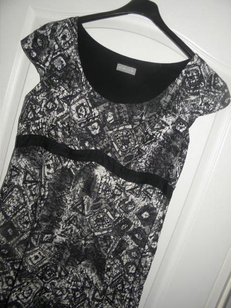 Šatičky, marks & spencer,42