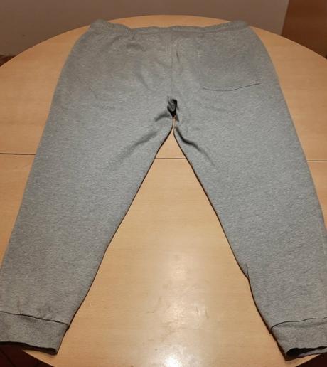 Predám pánske tepláky c&a veľ.l, c&a,xl