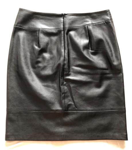 Sukňa v imitácii kože zn. gerry weber, 42