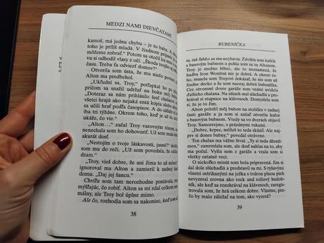 Medzi nami dievcatami,