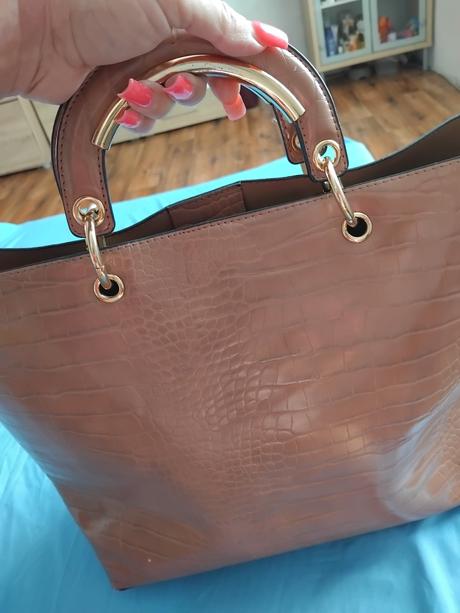 Kabelka krémovo bezova, 