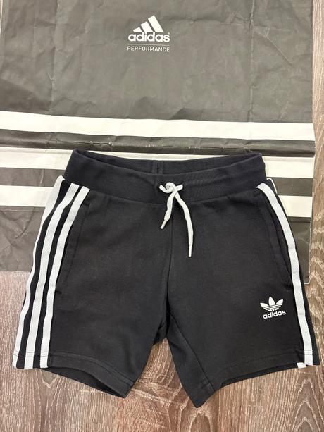Adidas kratasy na 4-5 rokov, adidas,104