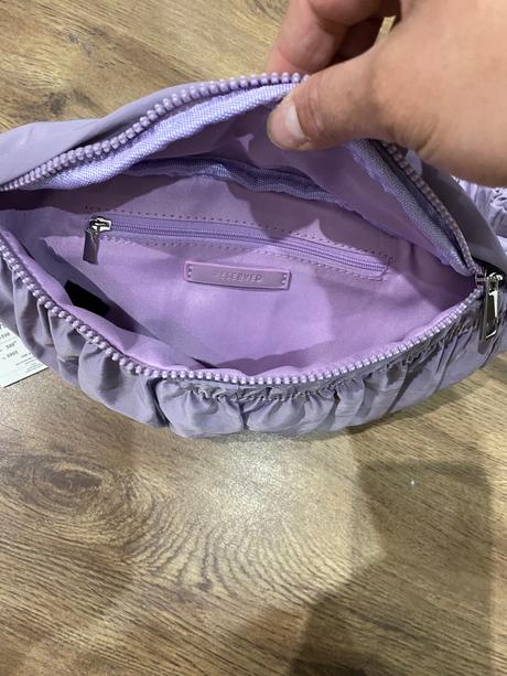 Fialová ľadvinka, reserved