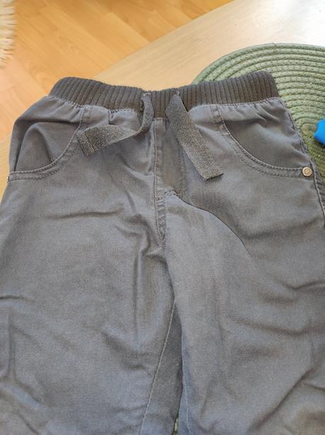 Oteplene nohavice 104, lupilu,104