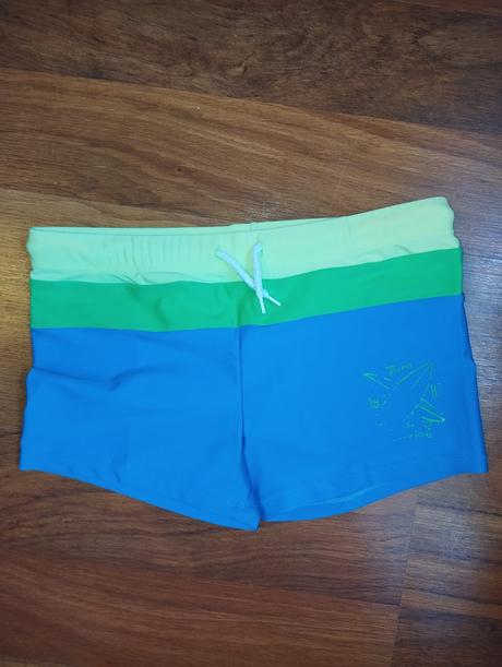 Chlapčenské plavky, 158