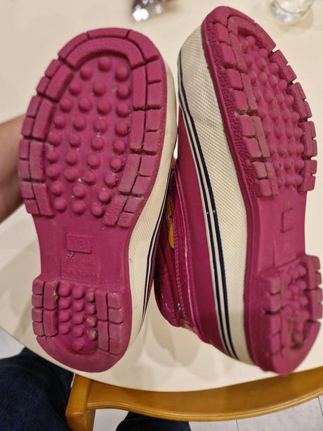 Čižmičky joules, 32