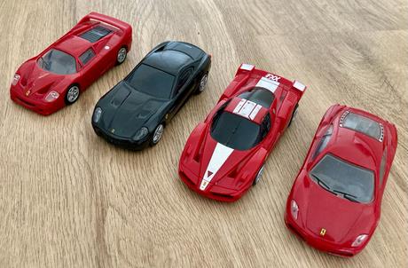 Zberateľská edícia ferrari 4ks shell, 