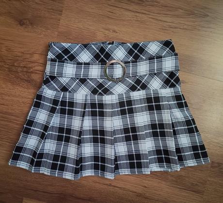 Karo sukňa, c&a,122