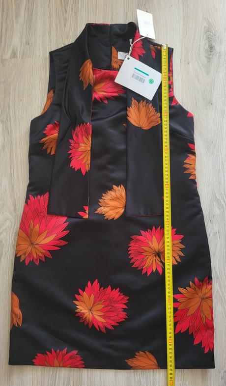 Elegantné šaty jucca 44, 44 / xl