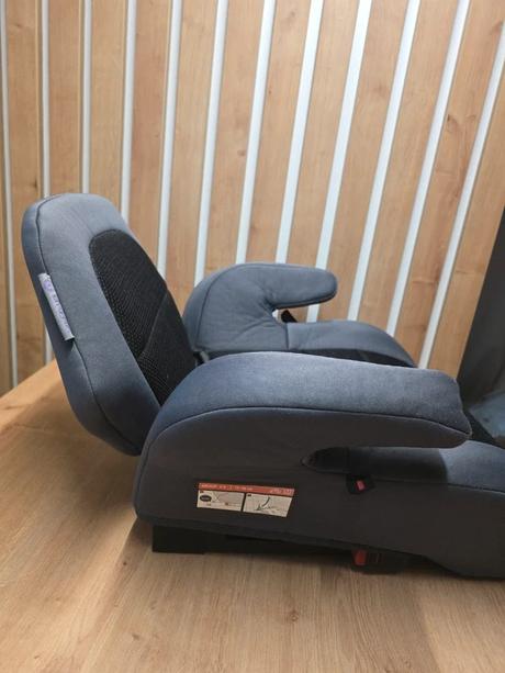 Podsedák s isofixom, 