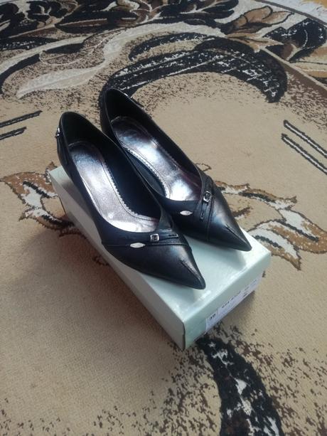 Dámske lodičky, baťa,39