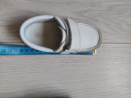 Biele mokasiny conguitos, 22