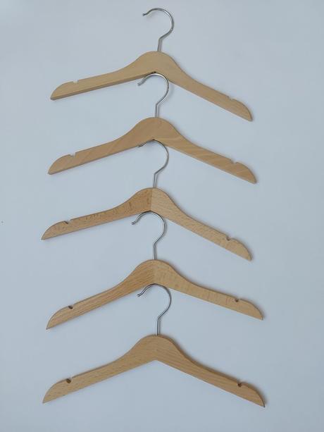 5x drevený vešiak pre deti, 