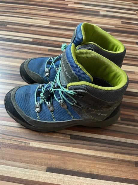 Turisticke topánky, 34