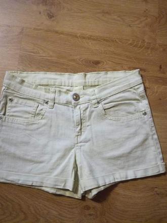 Svetložlté kraťasy - v. 164, 164