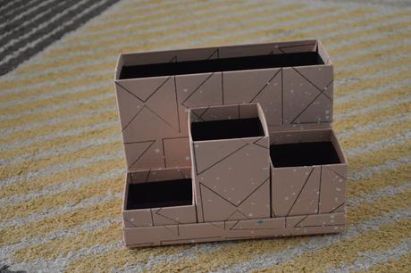 Stojan na písacie potreby ikea,