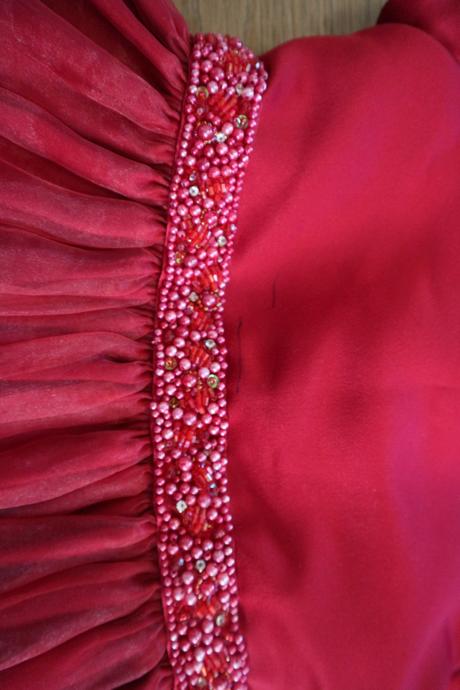 Slavnostne saty krasneho strihu, 110