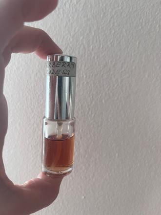 Odstrek burberry goddess edp, 