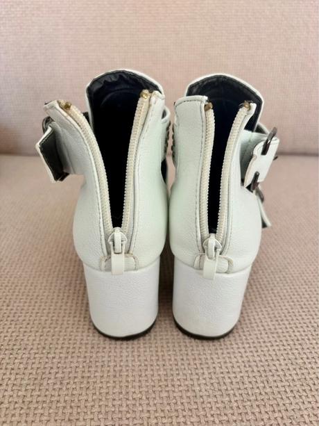 Členkové čižmy, 35