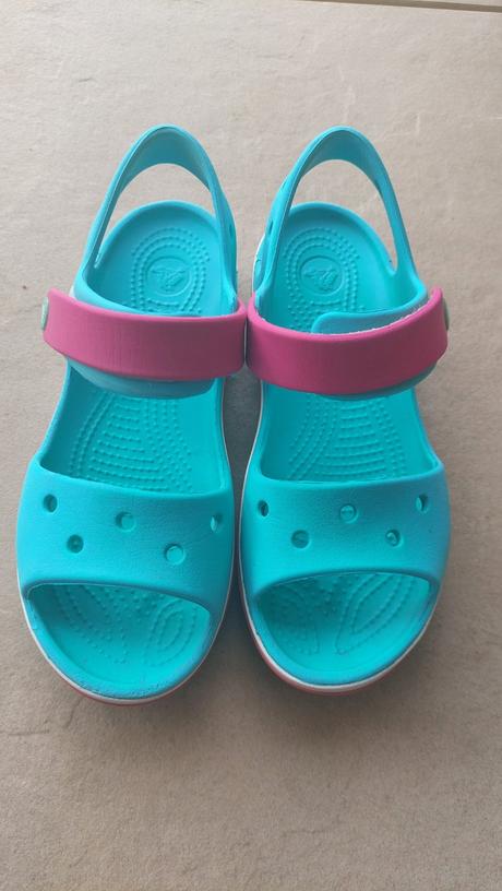 Sandále j1, crocs,32