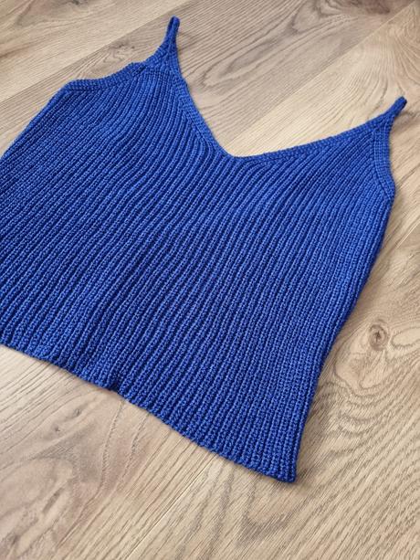 Crop top hačkovaný,