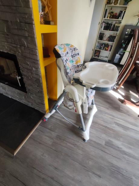 Caretero jedálenská stolička, caretero