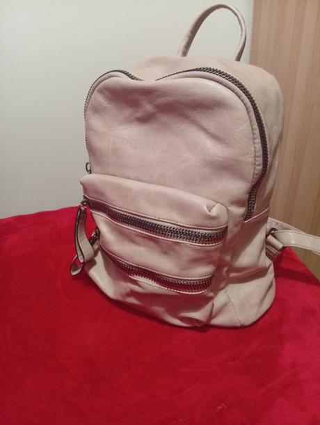 Dámsky priestranný batoh, 