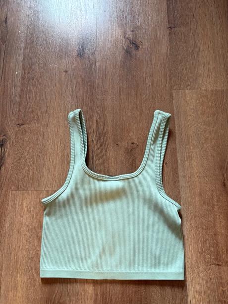 Crop top, fishbone,s