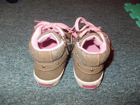 Pekné topanočky, 23