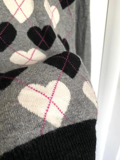 Kašmírový sveter so srdiečkami, m
