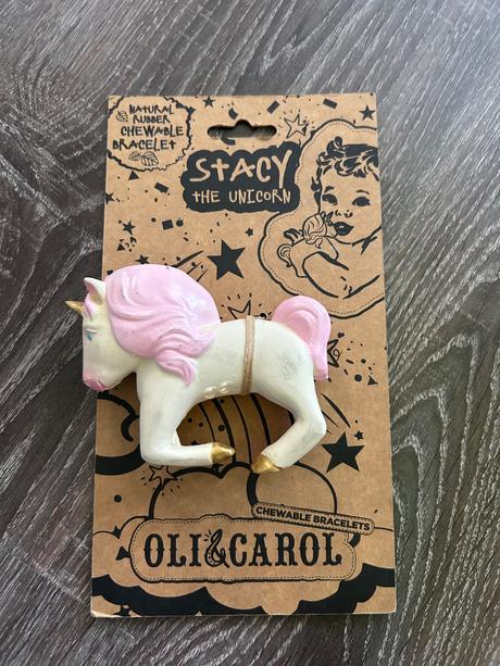 Oli&carol hryzatko jednorožec nove, 