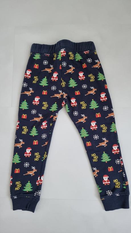 Vianočné pyžamko a tepláky, 110