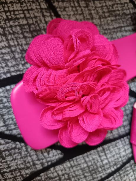 Ružové šľapky, 38