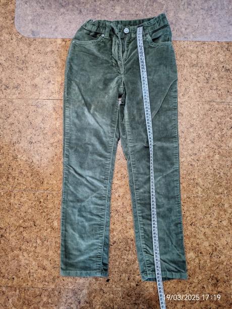 Hrubšie nohavice, 140