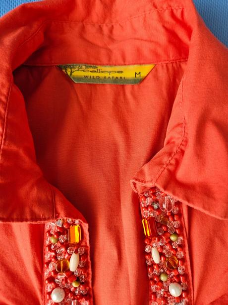 Červená blúzka s korálkami, calliope,m