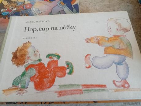 Hop cup na nôžky,