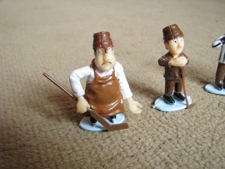 Figúrky z reklamy na orion čokoládu,