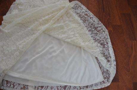 Nadherné krajkové šaty s/m, atmosphere,s